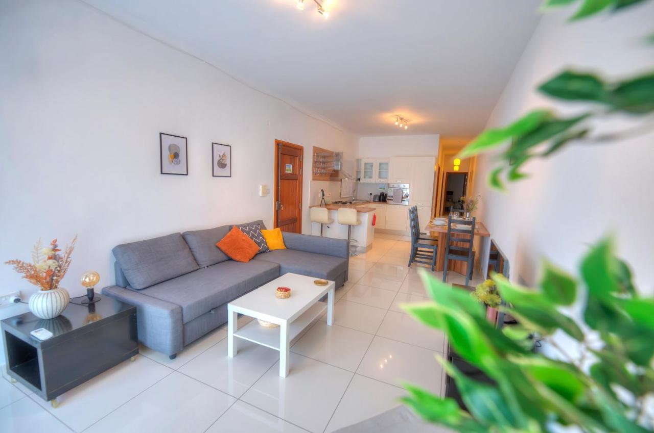 Large And Modern 2Bedroom With Balcony Glub1-1 グジラ エクステリア 写真