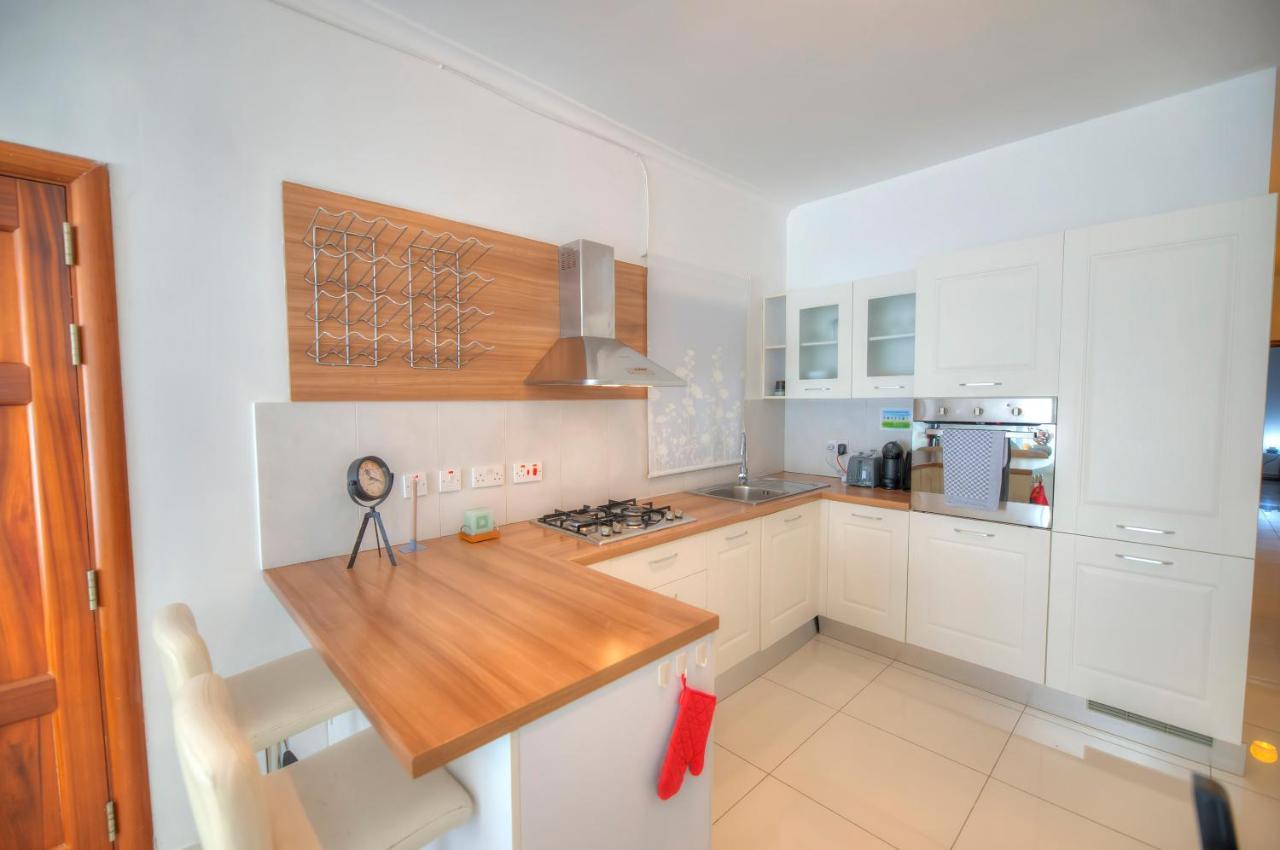 Large And Modern 2Bedroom With Balcony Glub1-1 グジラ エクステリア 写真